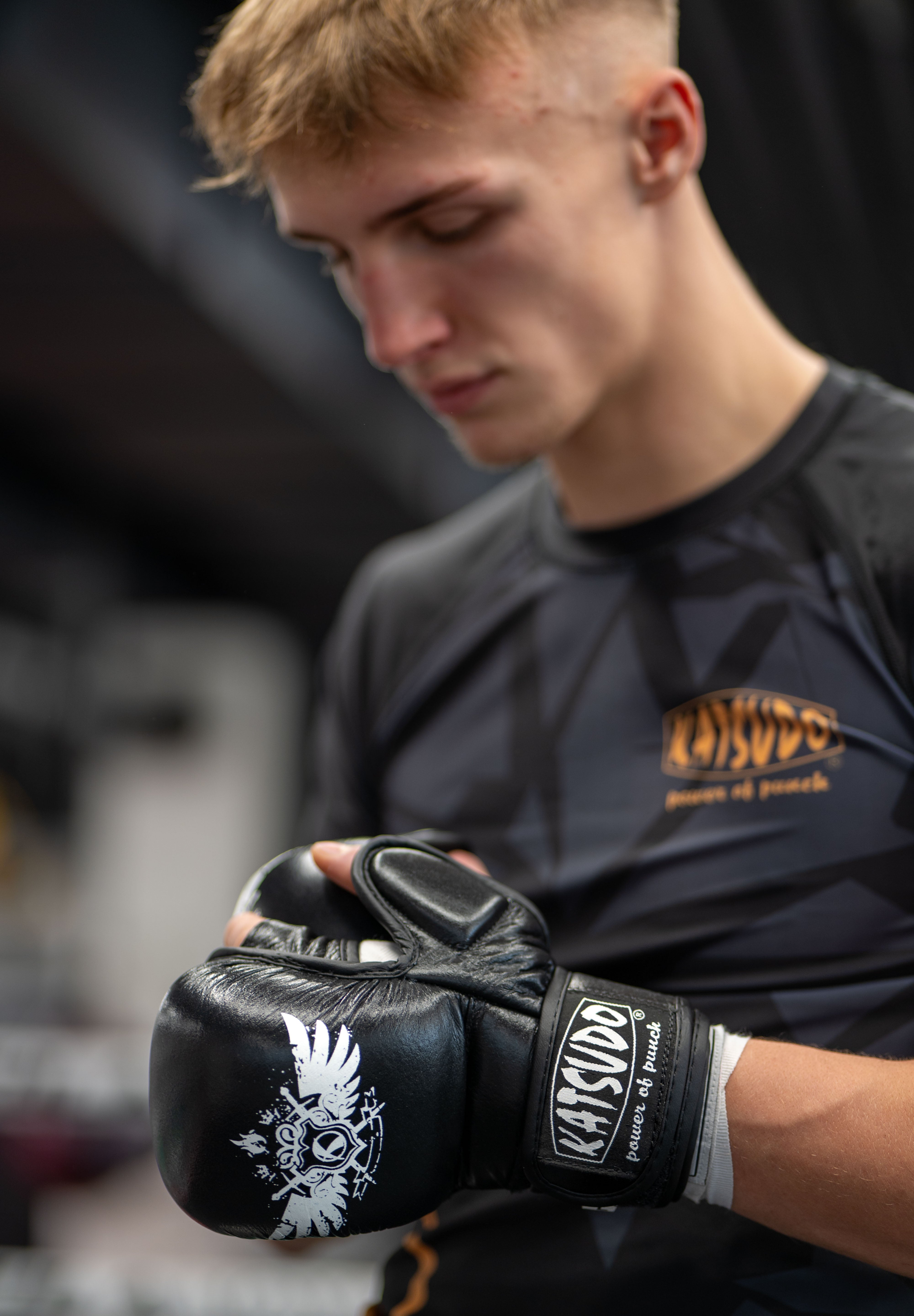 Katsudo short sleeve rash guard Virago, black-gold