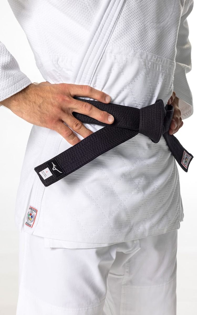 Mizuno JU Kimono Yusho III IJF 750g, White