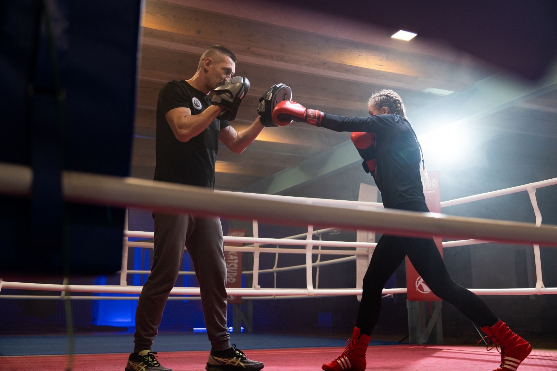 Katsudo Leather Boxing Pads Perfect, Black