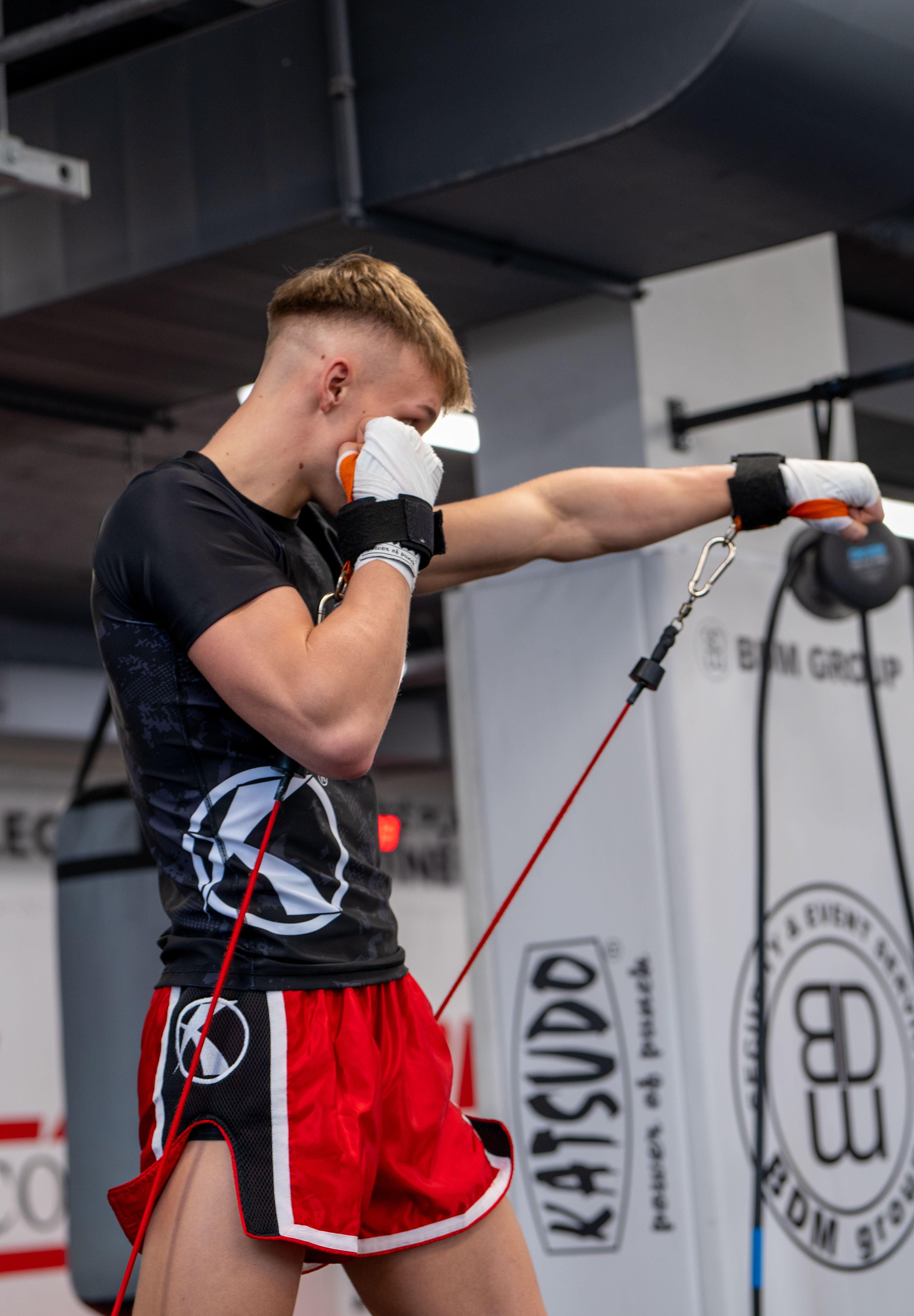 Katsudo Hurricane Muay Thai Shorts, Red